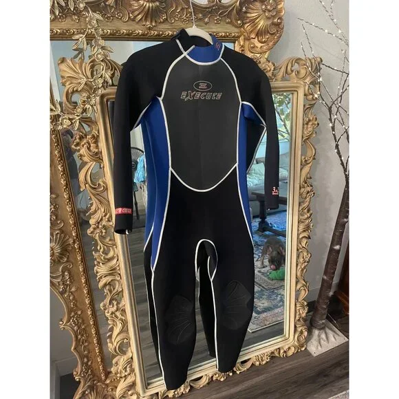 Execute Youth Full Surf Wetsuit 3/2mm sz XL